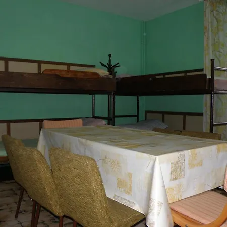 Szkolne Schronisko Mlodziezowe Zloty Widok Hostel *