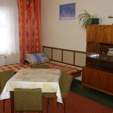 Szkolne Schronisko Mlodziezowe Zloty Widok Piechowice (Karkonosze)