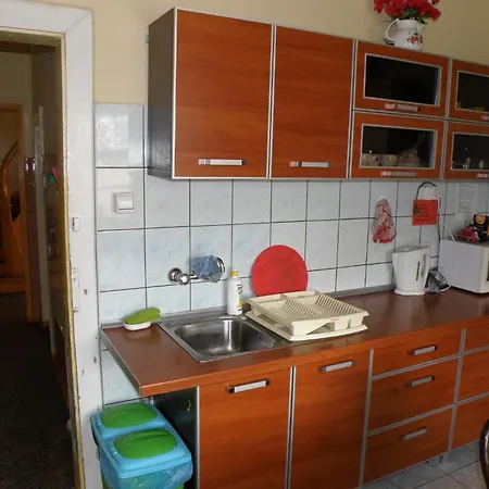 Szkolne Schronisko Mlodziezowe Zloty Widok Hostel *