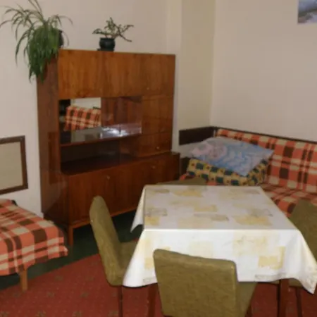 Szkolne Schronisko Mlodziezowe Zloty Widok Piechowice (Karkonosze)