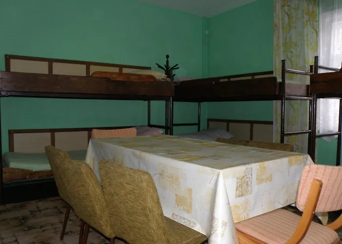 Szkolne Schronisko Mlodziezowe Zloty Widok ホステル *