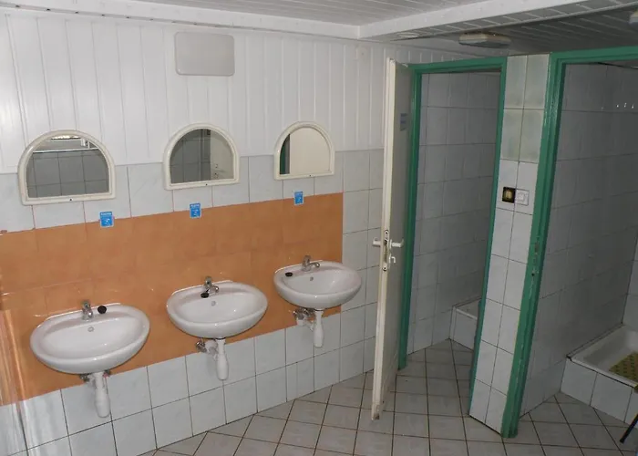 ホステル Szkolne Schronisko Mlodziezowe Zloty Widok *