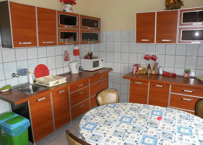 Szkolne Schronisko Mlodziezowe Zloty Widok