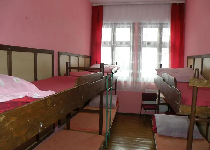 Szkolne Schronisko Mlodziezowe Zloty Widok ホステル