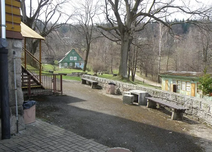 Szkolne Schronisko Mlodziezowe Zloty Widok ホステル *