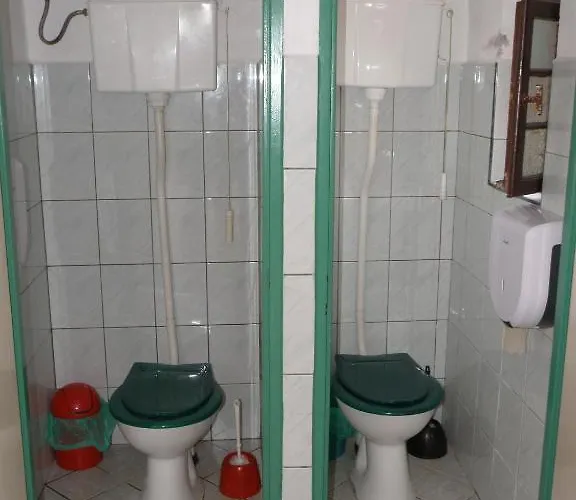 Szkolne Schronisko Mlodziezowe Zloty Widok ホステル *